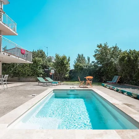 Ambiance Sudiste , Piscine, Boule, Farniente Ag